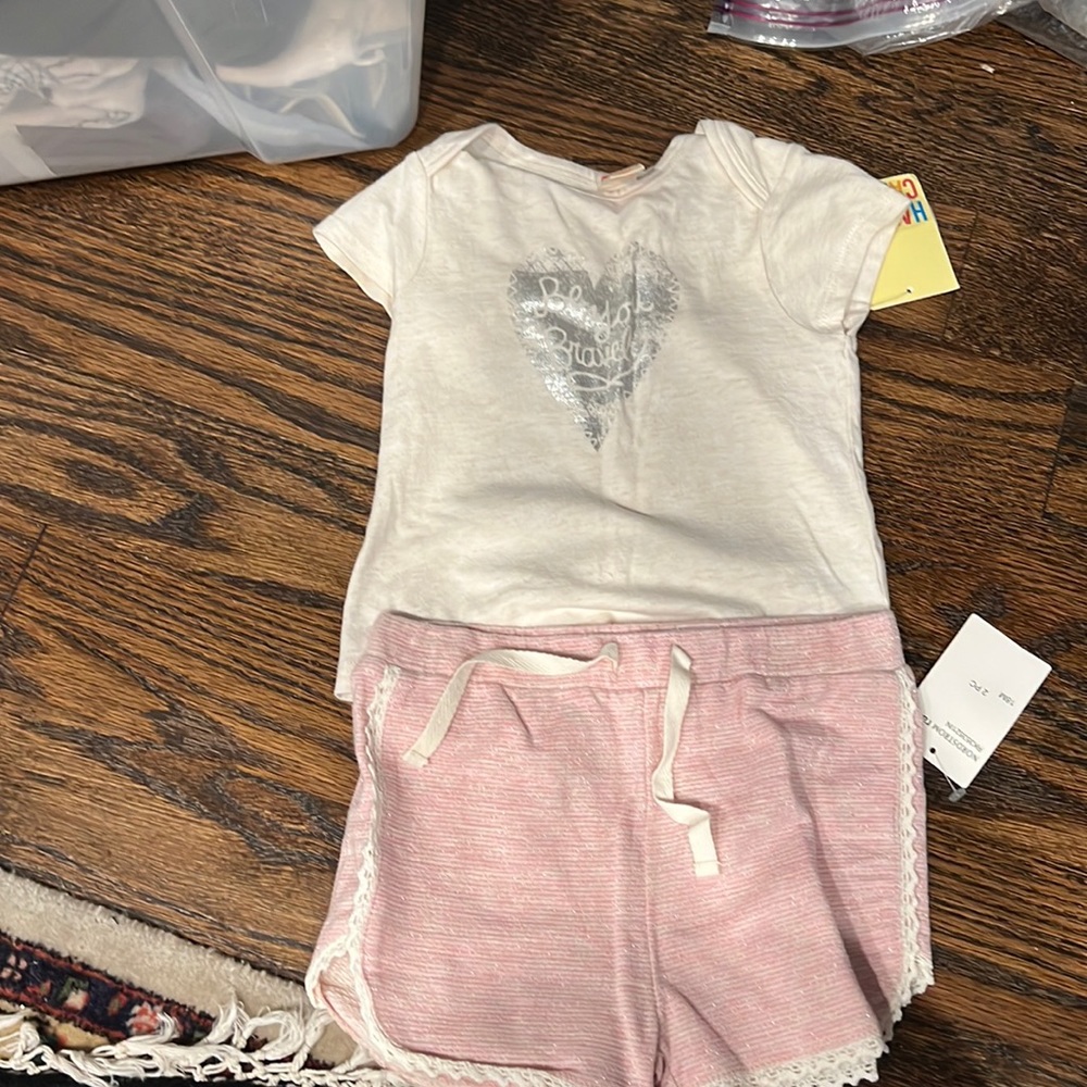 HARPER CANYON Brand new with tag 2 piece t-shirt and shirts set